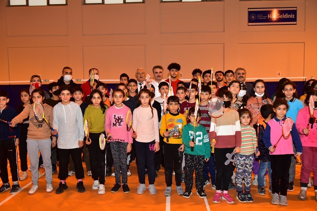 Vali Baruş'tan Melekbaba Gençlik Merkezi’ne Ziyaret