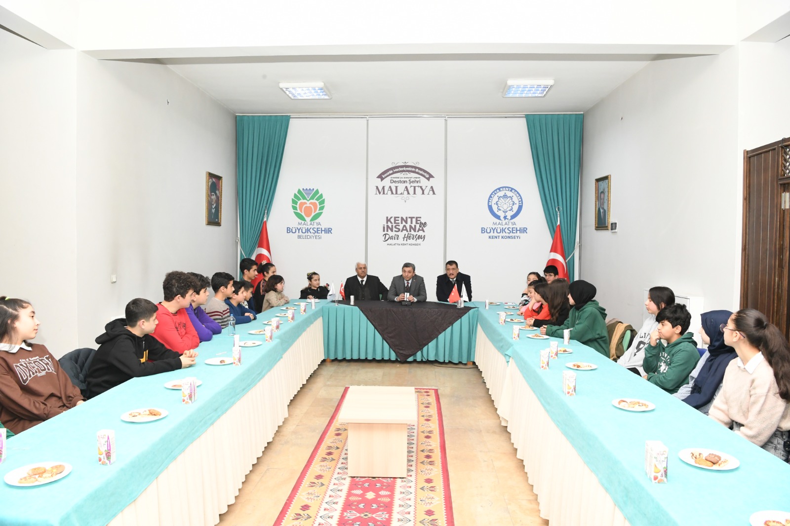 Vali Şahin "Söz Küçüğün" Programının Konuğu Oldu