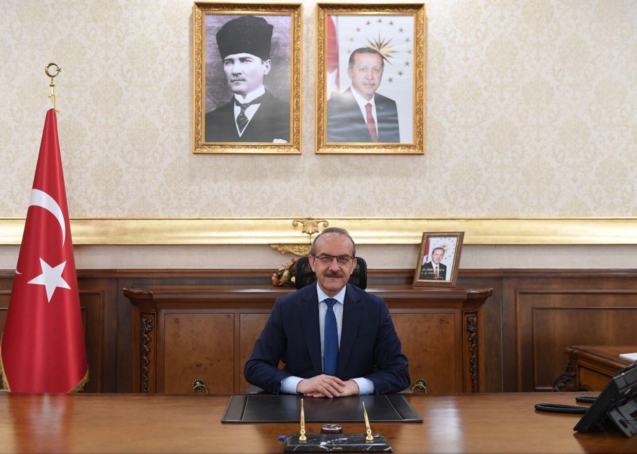 Vali Seddar Yavuz’dan Anlamlı Çağrı: Çiçek Yerine Bağış