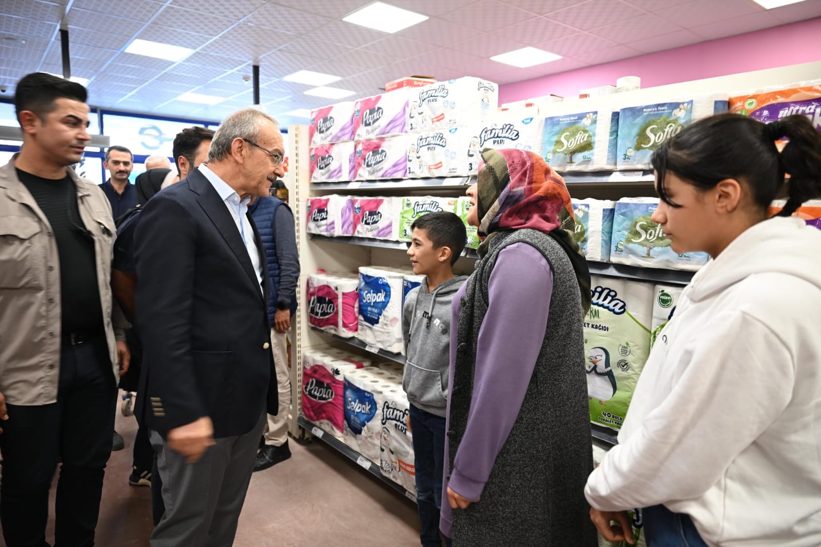 Vali Seddar Yavuz, İkizce’de Tamamlanan Projeleri Yerinde İnceledi