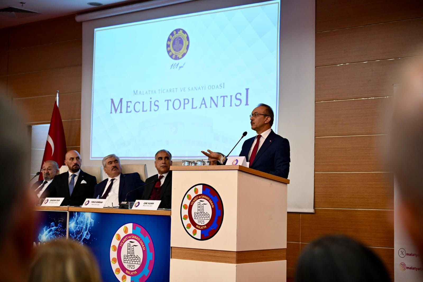 Vali Seddar Yavuz’un Katılımıyla Ticaret ve Sanayi Odası Olağan Meclis Toplantısı Gerçekleştirildi