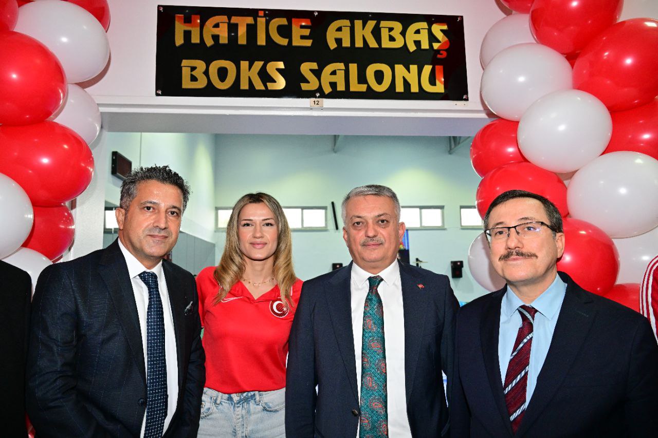 Vali Yazıcı "Kariyer Günleri" Etkinliğine Konuk Oldu