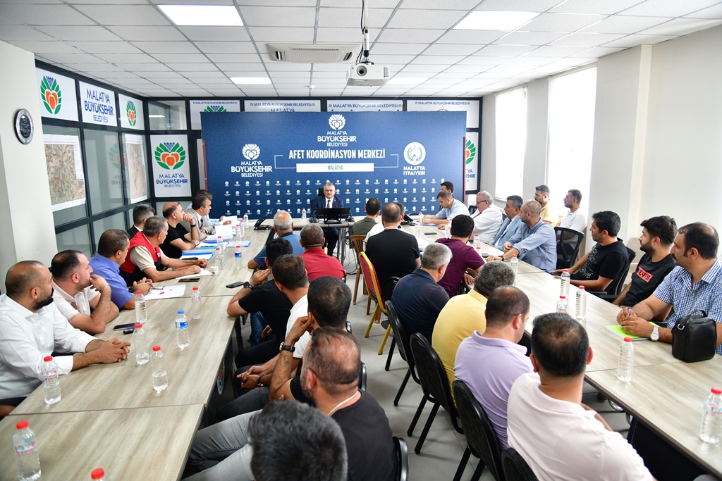 Vali Yazıcı Yıkım Firmaları İle İstişare Toplantısı Yaptı