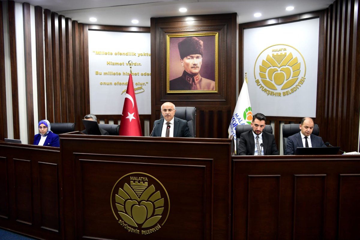 Büyükşehir Belediye Meclis Toplantısında Konuşan Başkan Er  “RAYLI SİSTEMİMİZ   AYGM TARAFINDAN ONAYLANDI”;