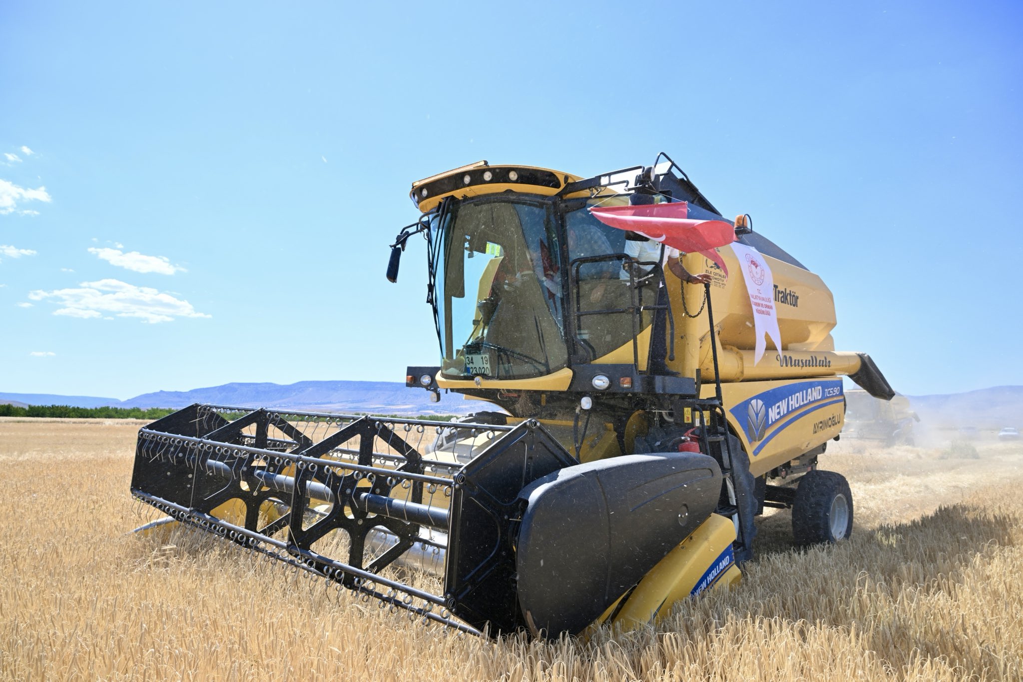 Yazıhan'da Arpa Hasadı Başladı