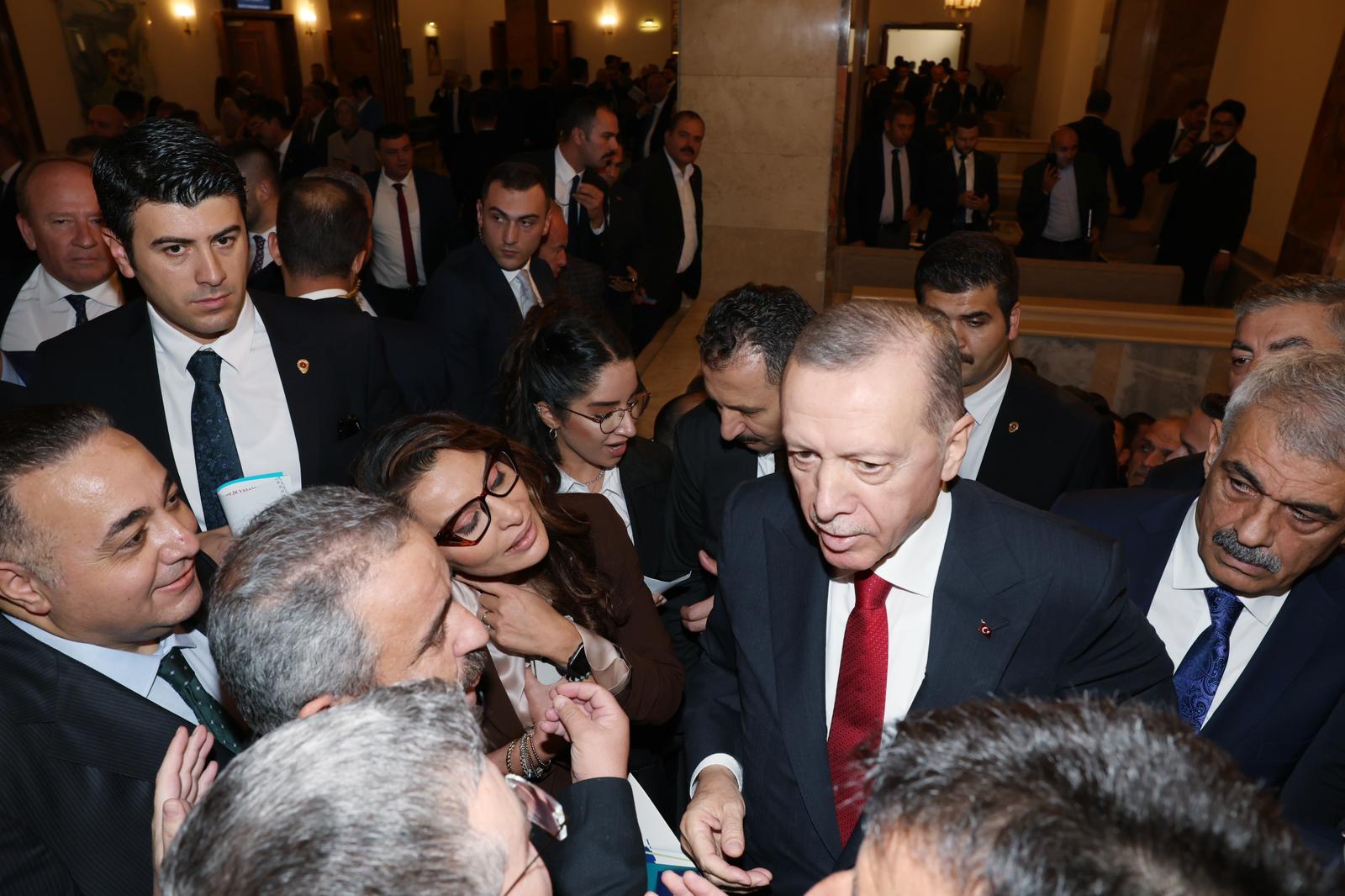 Yeşil Pasaport Talebini Erdoğan'a İlettiler
