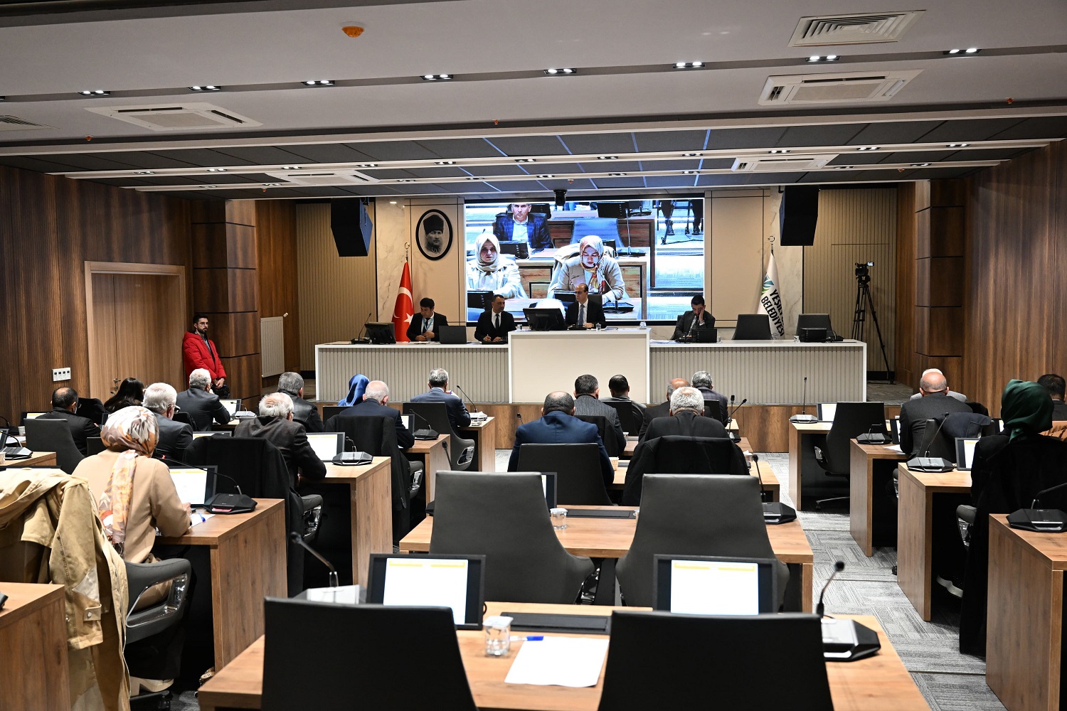 YEŞİLYURT BELEDİYE MECLİSİ 2024 YILININ SON TOPLANTISINI YAPTI