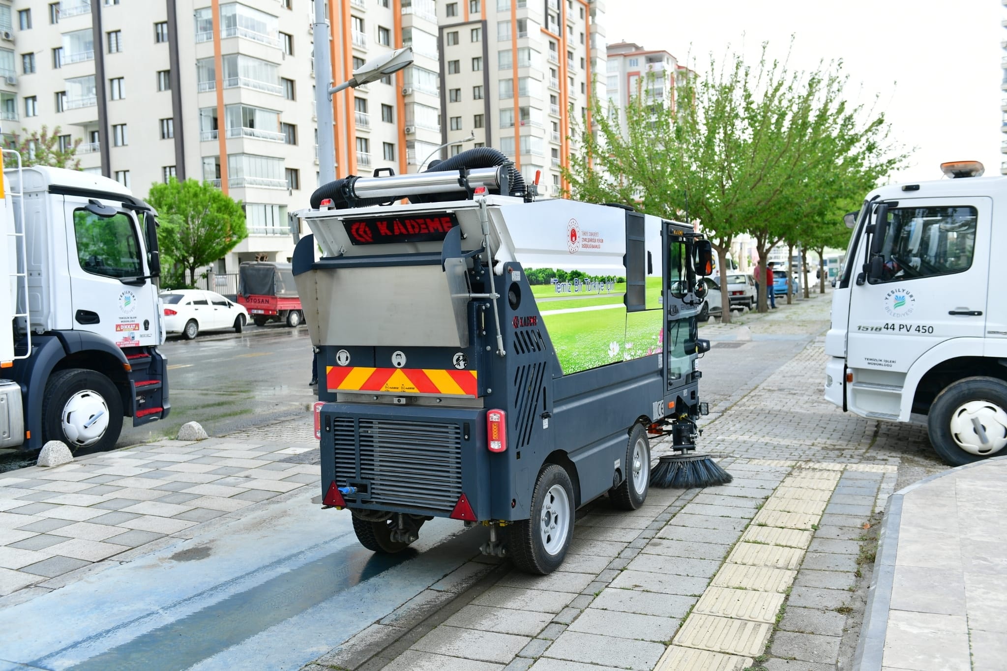 Yeşilyurt Belediyesi Araç Filosunu Güçlendiriyor