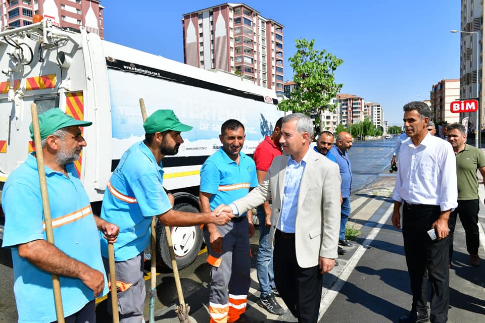 Yeşilyurt Belediyesi Bayrama Hazır