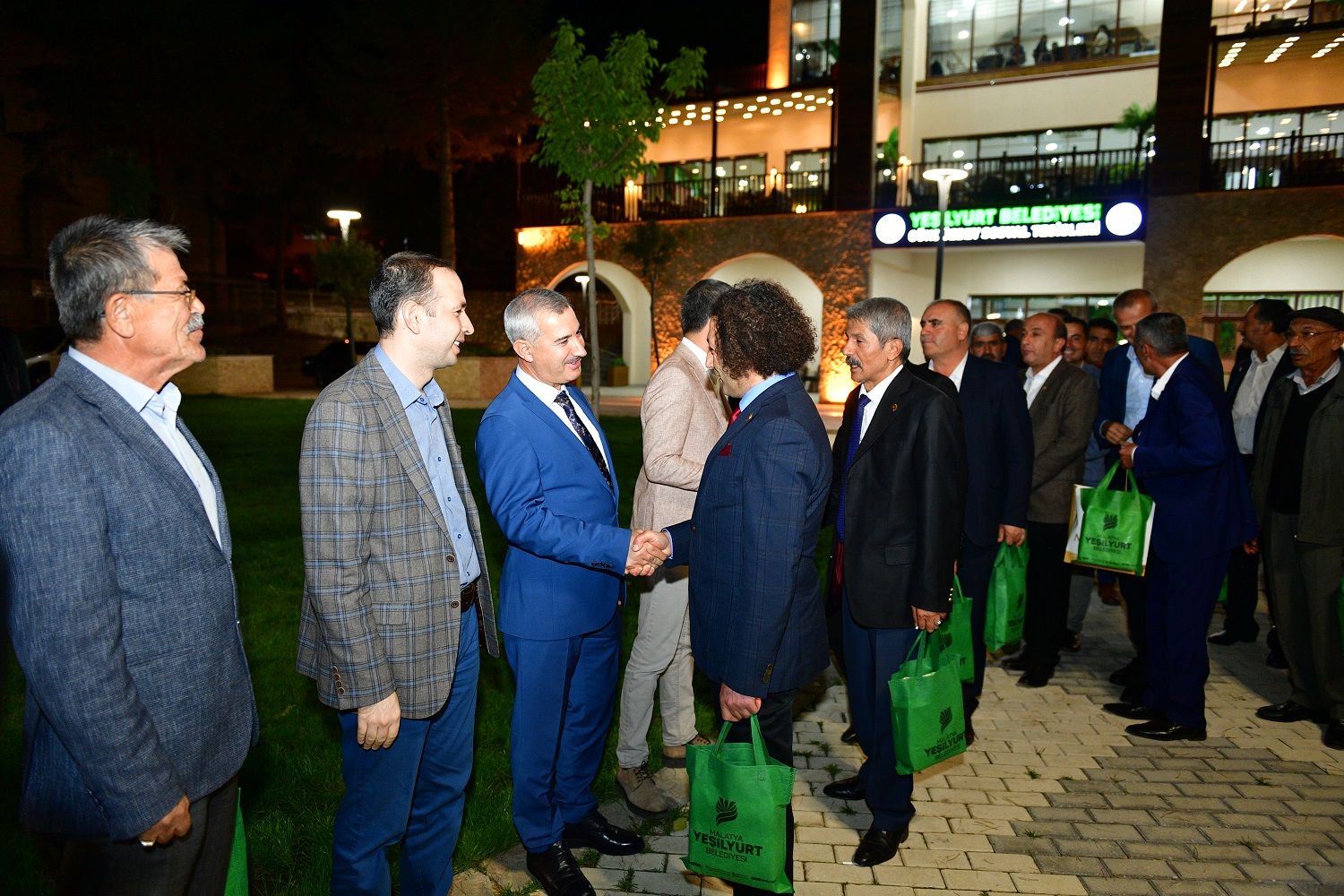 Yeşilyurt Belediyesi Muhtarlar Günü Proğramı Düzenledi