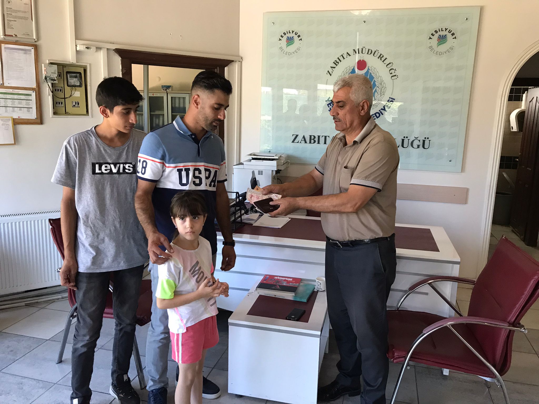 Yeşilyurt Belediyesi Personelinden Örnek Davranış