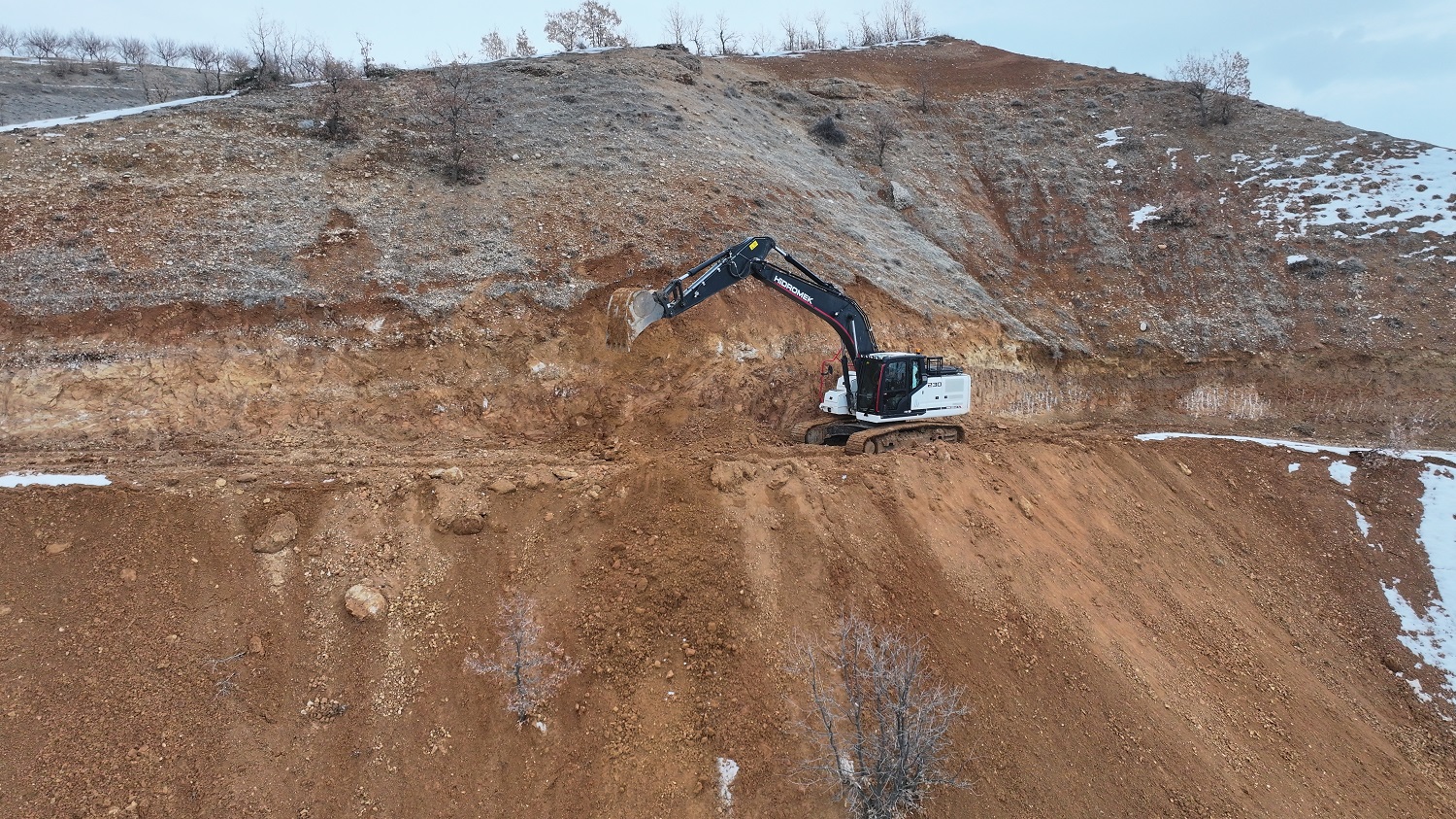 Yeşilyurt’ta Kırsal Bölgelerin Ulaşım Standardı Yükseliyor