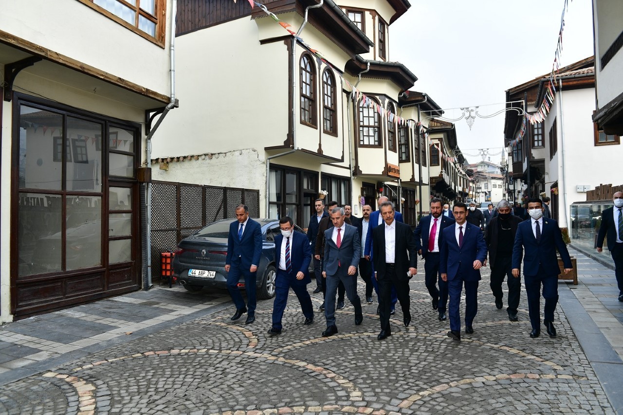 Yeşilyurt’ta tarih ve kültürel yatırımlarına tam not