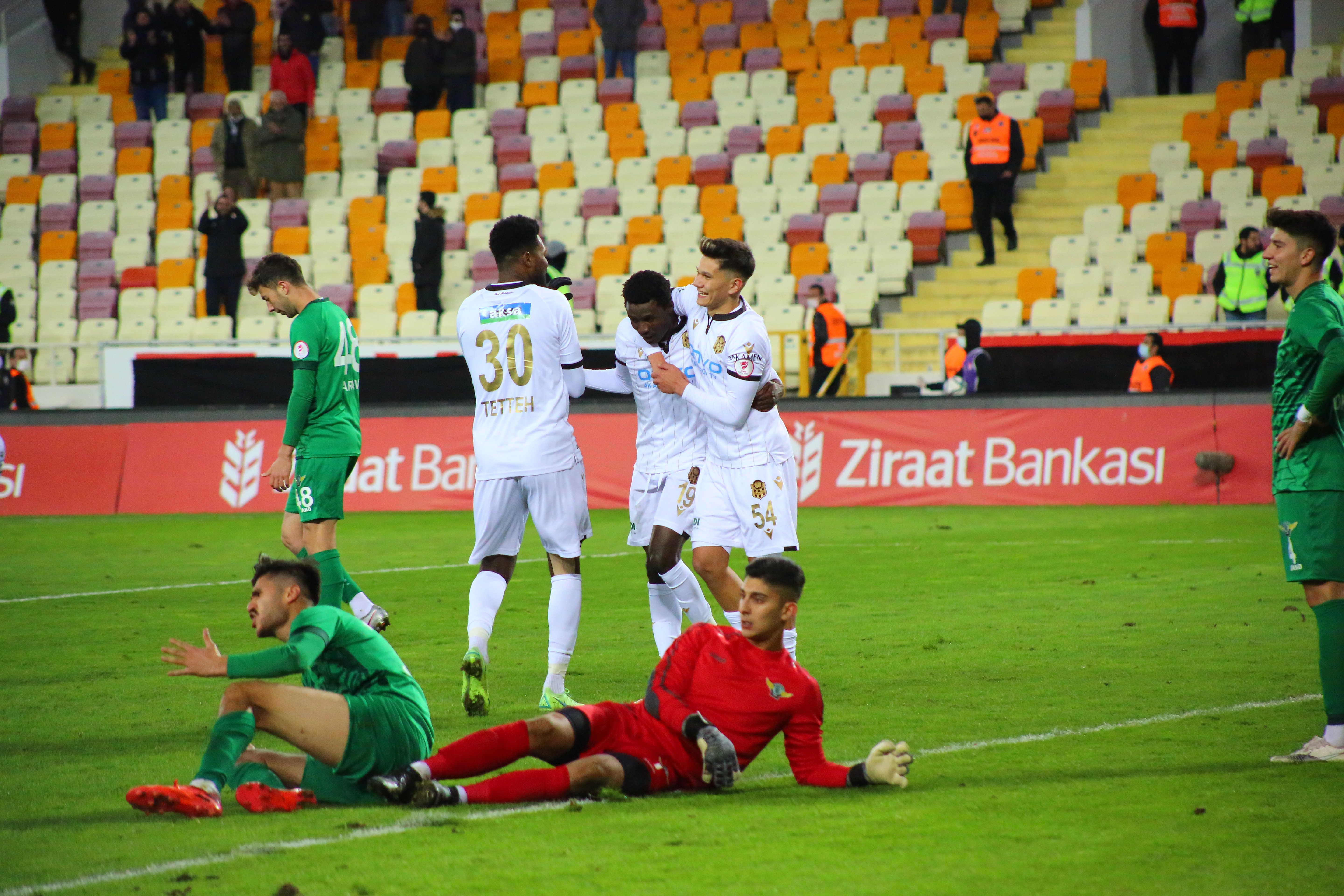 Ziraat Türkiye Kupası: Yeni Malatyaspor: 3 - Akhisarspor: 1